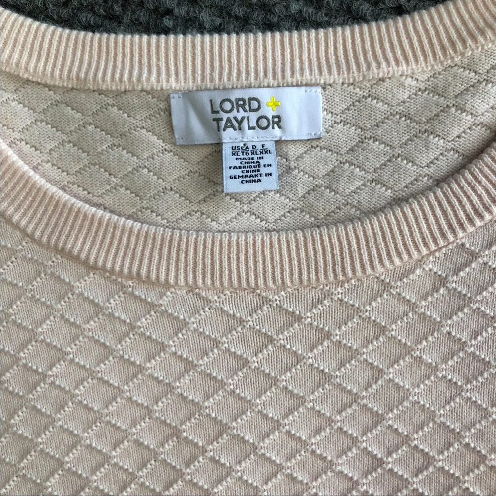Lord + Taylor pullover textured three quarter sleeve 100% cotton top size XL